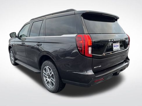 New 2026 Ford Expedition Active image 3