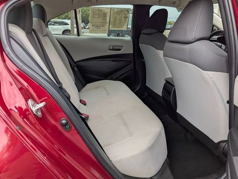 Used 2022 Toyota Corolla LE FWD image 28