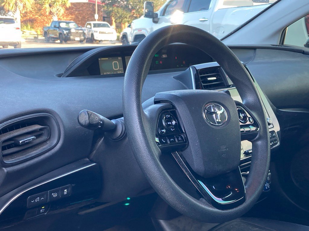 Used 2020 Toyota Prius LE FWD image 9