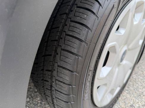 Used 2016 Ford Transit Connect XL image 41