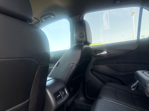 Used 2024 Chevrolet Equinox RS FWD image 26