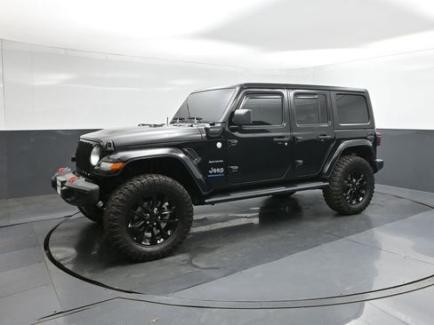 Used 2023 Jeep Wrangler Unlimited Sahara image 30