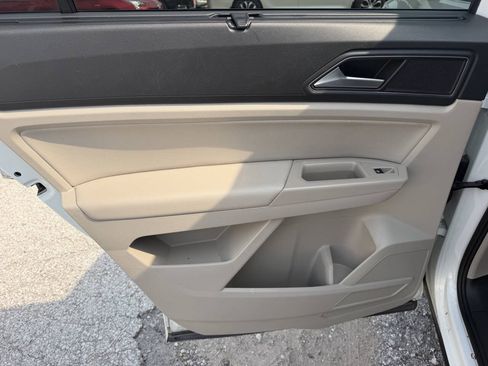 Used 2018 Volkswagen Atlas SEL AWD/4WD image 15