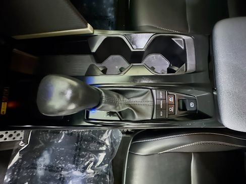 Used 2025 Toyota Camry SE image 22