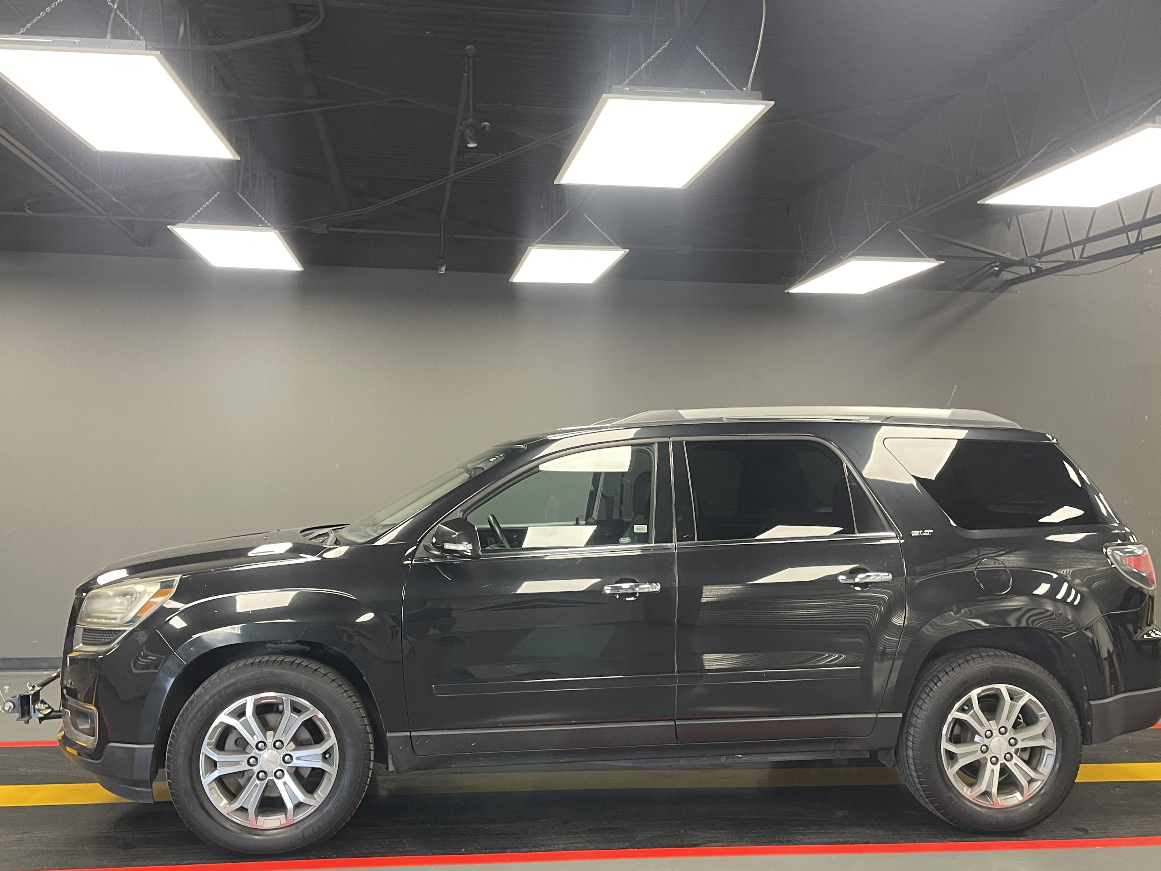 Used 2015 GMC Acadia SLT FWD image 3