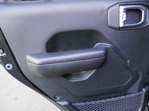 Used 2019 Jeep Wrangler Unlimited Sport S image 30