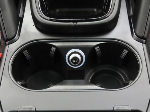 Certified 2025 Porsche Cayenne GTS AWD/4WD image 32