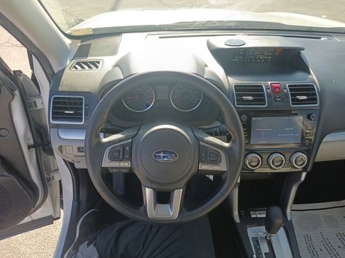 Used 2018 Subaru Forester 2.5i Premium w/ All-Weather Package image 11