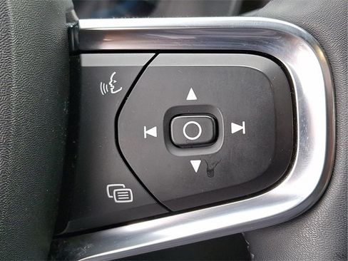 Certified 2023 Volvo C40 P8 Recharge Ultimate w/ Protection Package Premier image 22