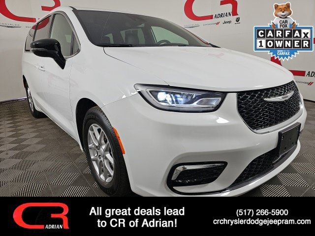 Certified 2025 Chrysler Pacifica Select FWD image 1