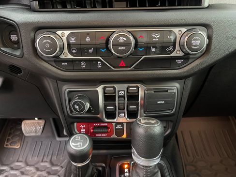 New 2025 Jeep Wrangler Unlimited Sport AWD/4WD image 21