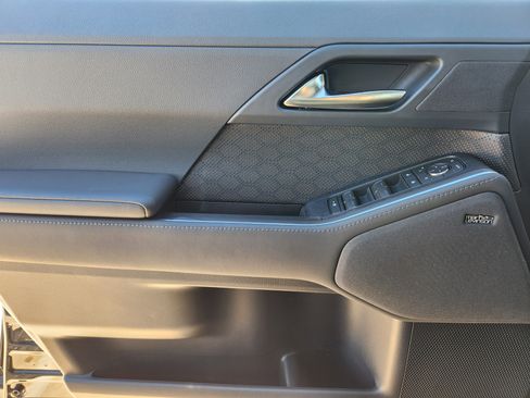 Certified 2025 Lexus GX 550 image 28