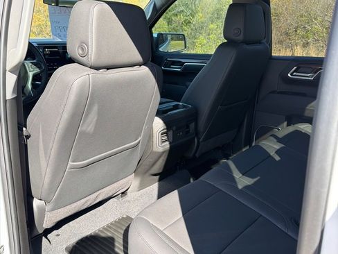 Used 2025 Chevrolet Silverado 1500 LT w/ Safety Package image 44