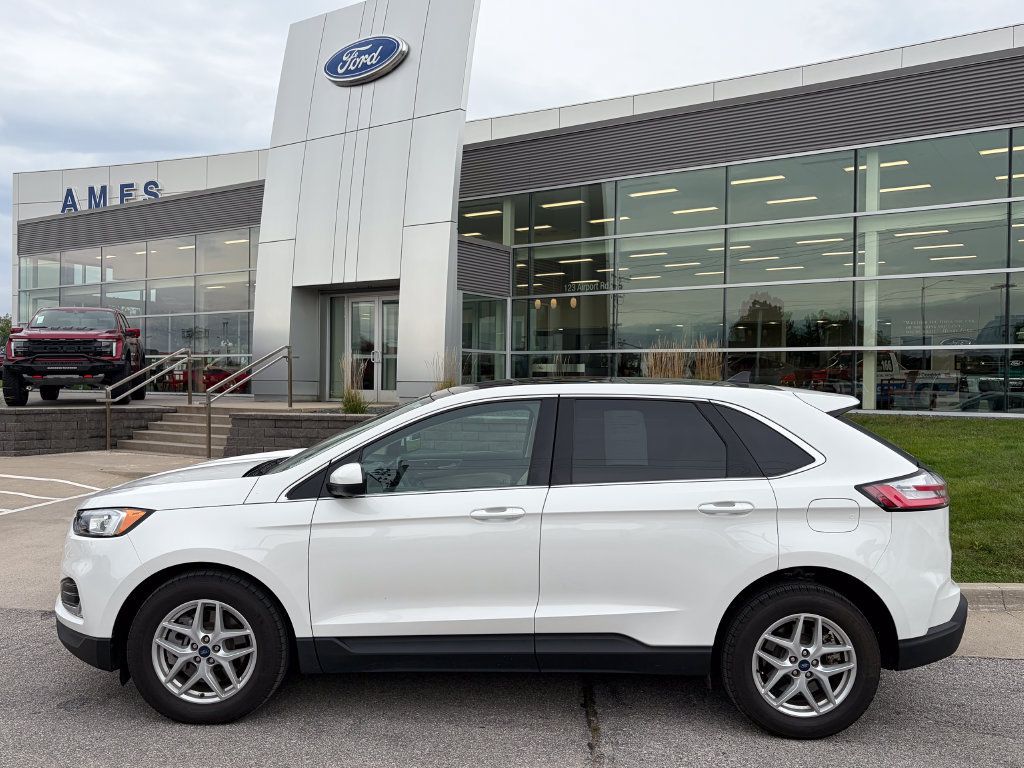 Used 2022 Ford Edge SEL w/ Convenience Package AWD/4WD image 3