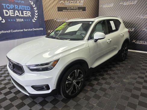 Used 2019 Volvo XC40 T5 Inscription AWD/4WD image 2