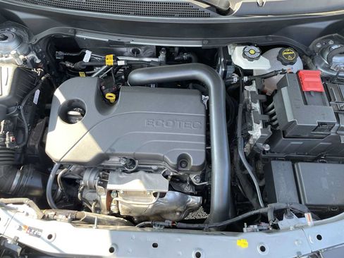 Used 2025 Chevrolet Equinox RS w/ Safety and Technology Package FWD image 30