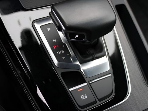 Used 2023 Audi Q5 2.0T Premium Plus w/ Premium Plus Package image 16