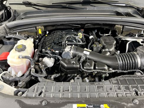 Used 2022 Jeep Grand Cherokee Laredo w/ Luxury Tech Group I image 29