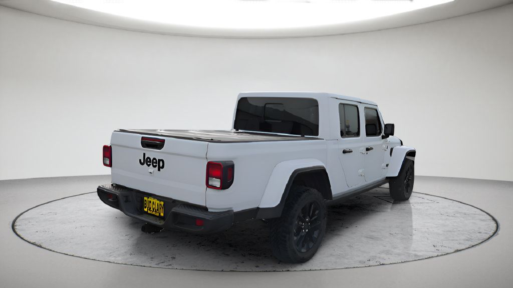 Used 2025 Jeep Gladiator Sport AWD/4WD image 11