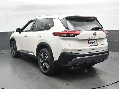 Used 2023 Nissan Rogue SL w/ SL Premium Package AWD/4WD image 10