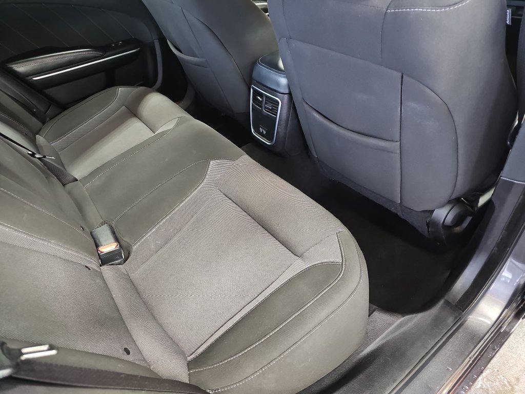 Used 2022 Dodge Charger SXT RWD image 11