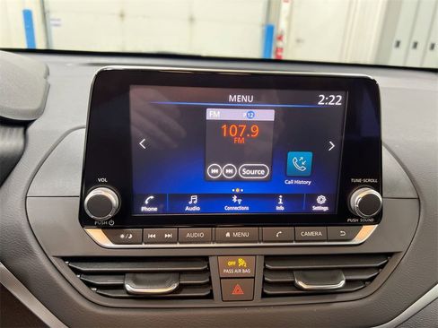 Used 2022 Nissan Altima 2.5 SV image 14