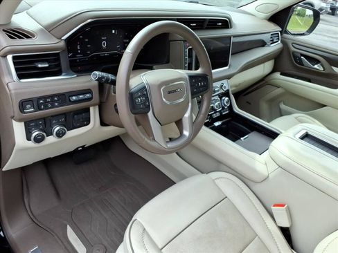 Used 2023 GMC Yukon XL Denali w/ Max Trailering Package AWD/4WD image 12