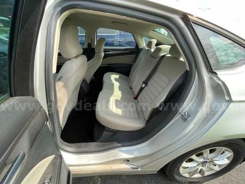 Used 2017 Ford Fusion S FWD image 21