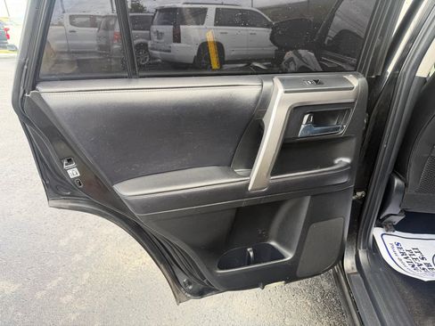 Used 2018 Toyota 4Runner SR5 Premium AWD/4WD image 16