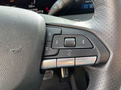 Used 2024 Cadillac XT4 Sport image 33