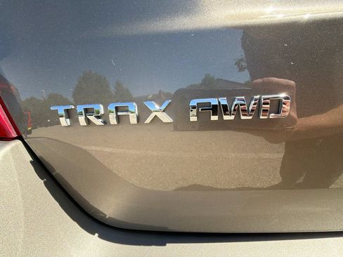 Used 2022 Chevrolet Trax LT w/ Sport Edition AWD/4WD image 32