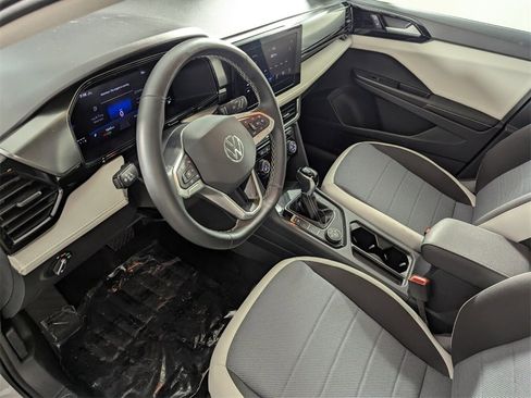 Used 2025 Volkswagen Taos S image 11
