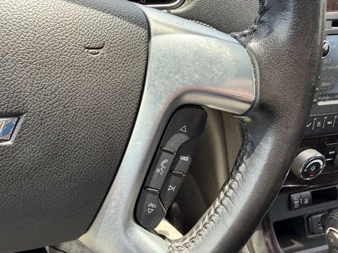 Used 2017 Chevrolet Traverse LT FWD image 20