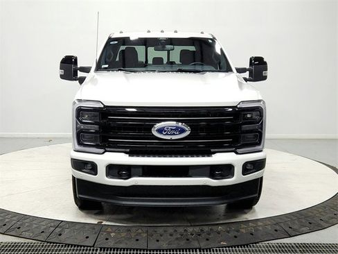 Used 2025 Ford F250 Platinum image 2