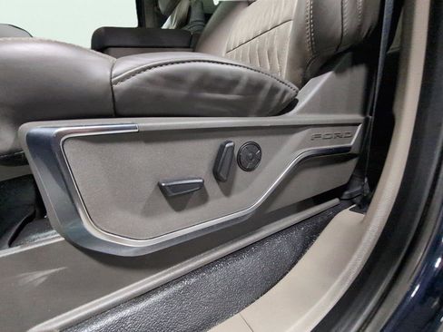Used 2025 Ford F350 Platinum w/ Platinum Plus Package image 25
