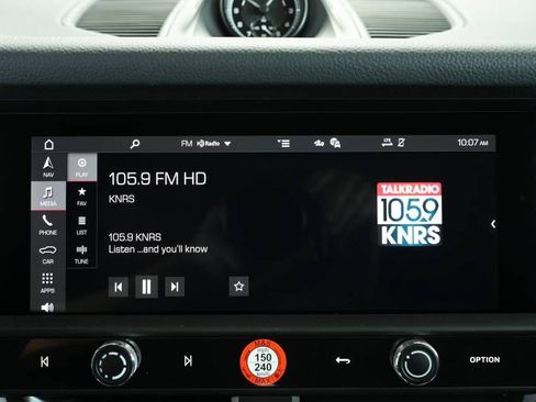 Certified 2025 Porsche Macan AWD/4WD image 18