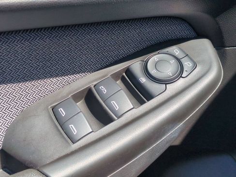 Used 2025 Chevrolet TrailBlazer LT AWD/4WD image 13