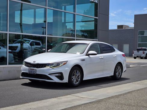 Used 2019 Kia Optima LX FWD image 8