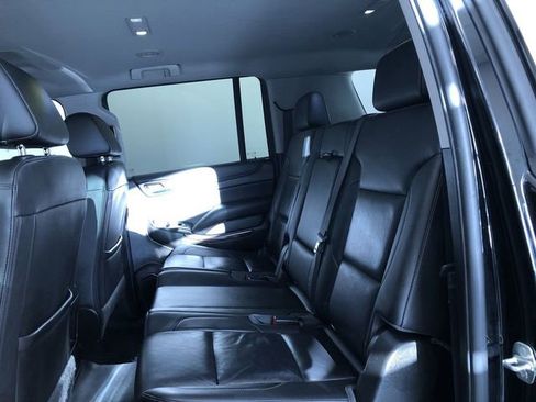 Used 2019 Chevrolet Suburban LT image 13
