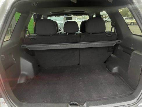 Used 2010 Ford Escape XLT image 19