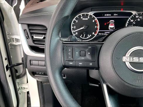 Certified 2023 Nissan Rogue SV FWD image 23
