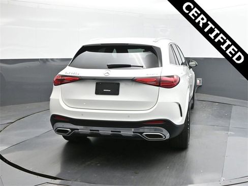 Used 2025 Mercedes-Benz GLC 350e 4MATIC image 11