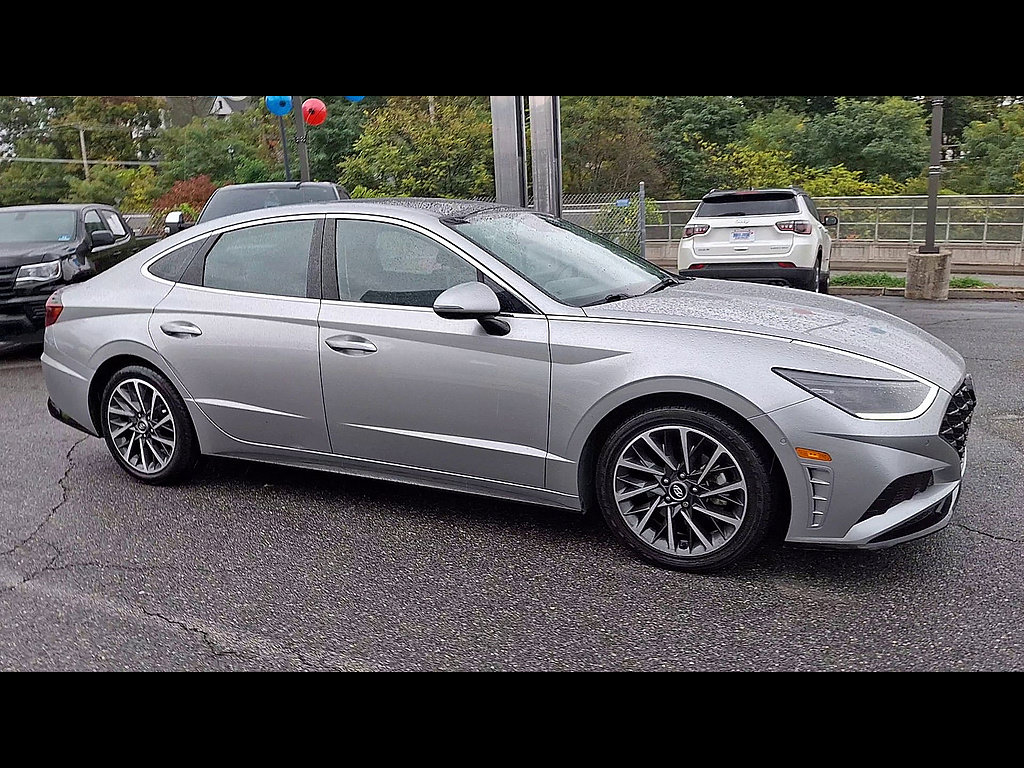 Used 2020 Hyundai Sonata Limited FWD image 2