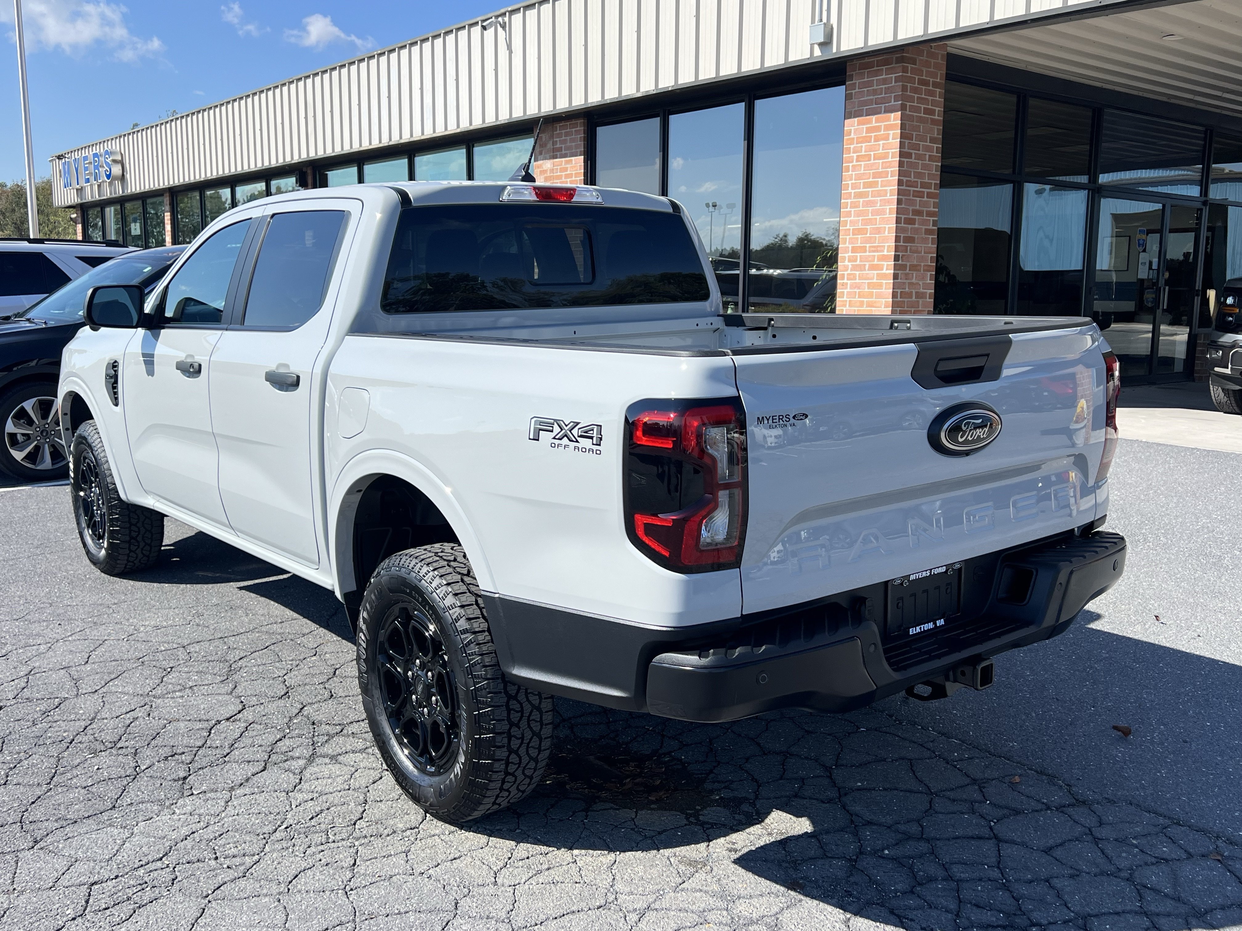 New 2026 Ford Ranger XLT w/ Equipment Group 301A High AWD/4WD image 8