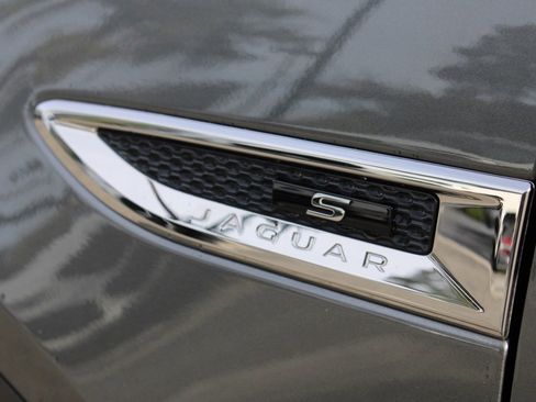 Used 2019 Jaguar E-PACE S image 36