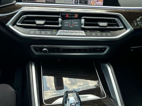 Used 2021 BMW X6 xDrive40i w/ Executive Package AWD/4WD image 15