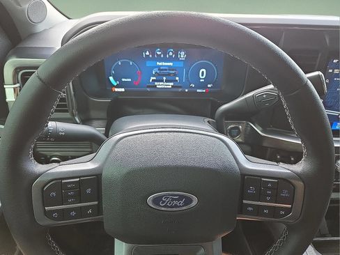 Used 2025 Ford F250 Lariat w/ Chrome Package AWD/4WD image 4