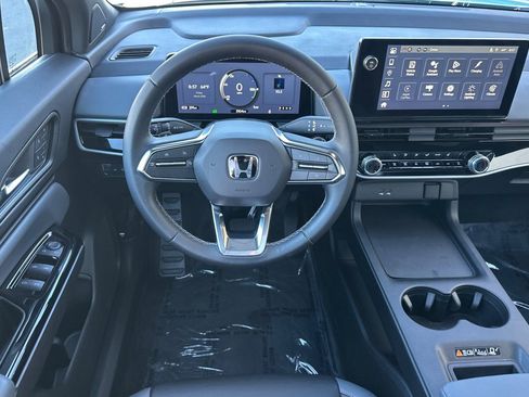 Used 2025 Honda Prologue Touring image 16