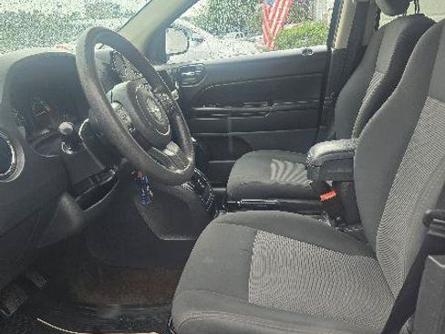 Used 2014 Jeep Compass Sport AWD/4WD image 5