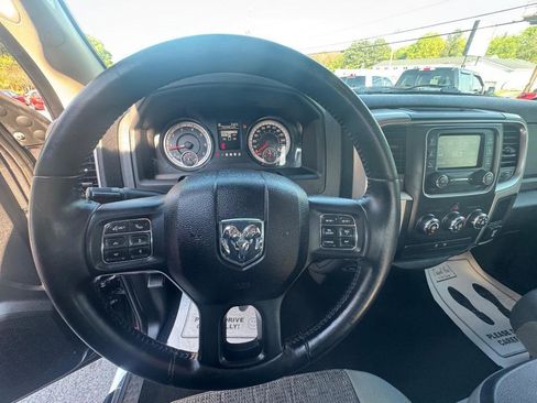 Used 2016 RAM 1500 Big Horn RWD image 14